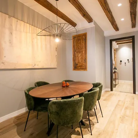 11mal1055 - Fantastic Near Sagrada Famil