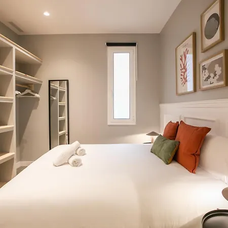11mal1055 - Fantastic Near Sagrada Famil Barcelona